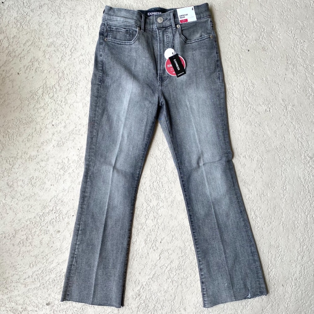 NWT Express High Waisted Cropped Flare Jeans